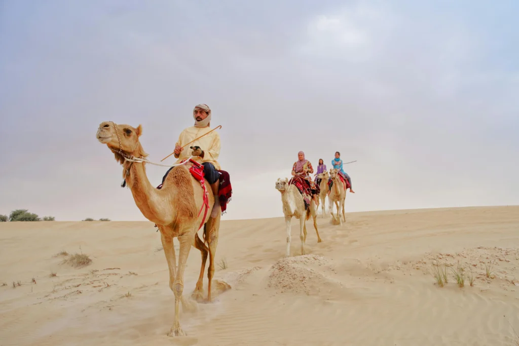 camel-riding-in-desert-safari